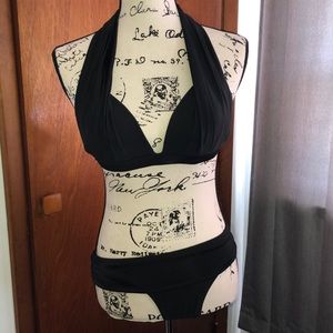 Medium too small bottom old navy bikini